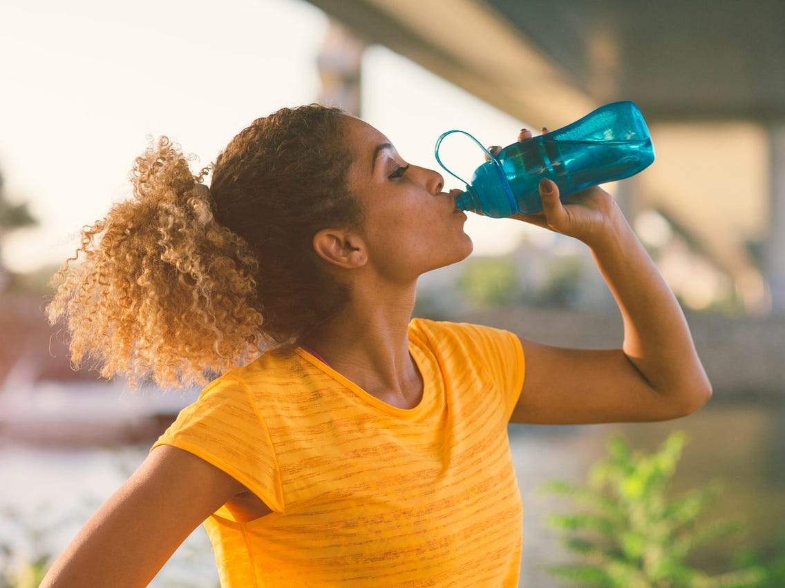 Tập yoga nên uống nước như thế nào?