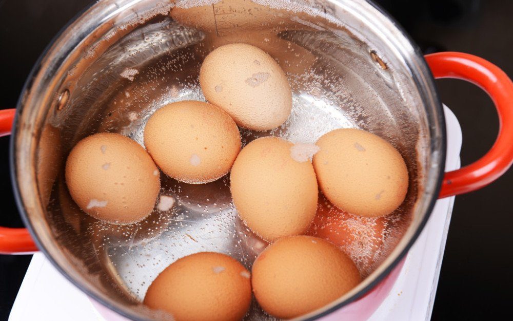 Mẹo giúp bạn luộc trứng nhanh và chuẩn nhất
